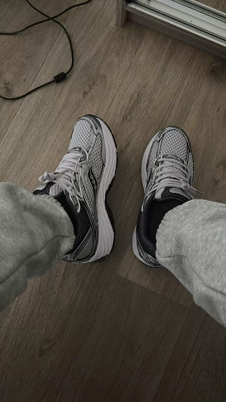 Saucony