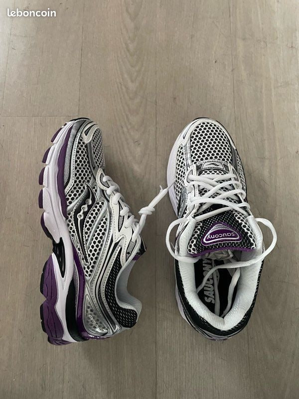 Saucony